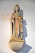 Statue de sainte Catherine dans l'église.
