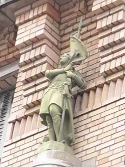Statue de Jeanne d'Arc rue de Domrémy
