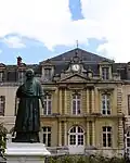 Statue de Nicolas Isaie d'Aligre de Blanville (1732-1839).
