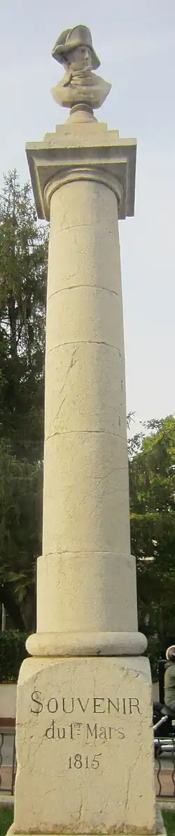 Colonne commémorative du débarquement de Napoléon