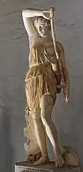 Amazone du type Mattei. Copie romaine très restaurée, marbre / bronze (de Phidias ?). H. 1,97 m. Musées du Capitole. Tête ancienne mais non d'origine.