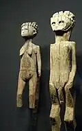 Statues funéraires.