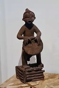 Statuette pindi masculine.