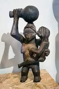 Statuette pindi féminine.