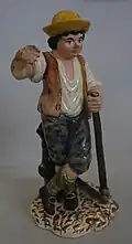 statuette au Musée de la céramique et de l'ivoire de Commercy.