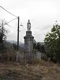 La statue de Notre-Dame de Lourdes.