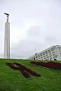 Vue du monument de la pente.