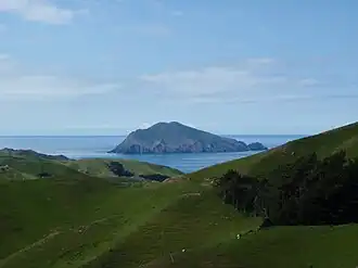 L'île Stephens vue de l'île d'Urville