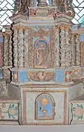 Le maître-autel : vue partielle (le tabernacle.
