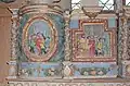 Chapelle Notre-Dame de Locmaria-an-Hent : le retable du maître-autel, vue partielle 3 (Baiser de Judas et Jésus devant Pilate).