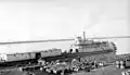 Le "distributeur" Sternwheeler et une barge à Fort Norman en 1936