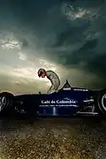 Au volant lors du Championnat Formula 2000 aux États-Unis.