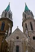 Les tours de l'église.