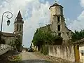L'église Saint-André de Saint-Justin et la tour des Templiers.