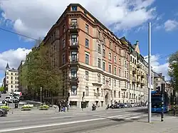 vänster