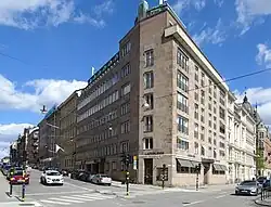 vänster