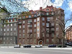 vänster
