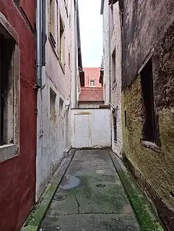 Porte condamnée.