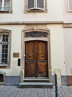 Porte du no&nbsp;8.