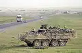 Stryker ICV de la 25e division d'infanterie américaine en patrouille en Irak (2005).