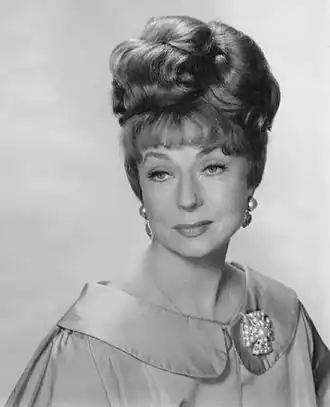 Description de l'image Studio publicity Agnes Moorehead.jpg.