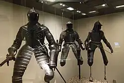 Armures appropriées pour la cavalerie lourde (XVIe-XVIIe&nbsp;siècles).