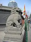 Lion gardien à l'entrée de la demeure