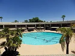 Piscine.