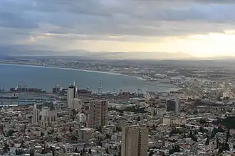 Ville et baie de Haïfa en 2006