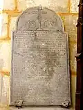 Plaque de fondation de Jacques Devaux.