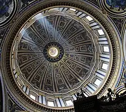 La coupole de Saint-Pierre de Rome, conçue par Michel-Ange, avec 42&nbsp;mètres de diamètre interne.