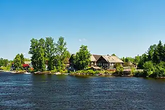 Maisons.