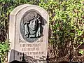 Pierre tombale au Magic Kingdom près de The Haunted Mansion.