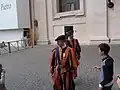 Garde suisse pontificale avec la médaille Benemerenti.