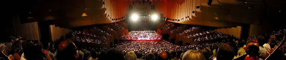 La salle de concert.
