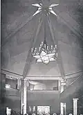 Intérieur de la synagogue: vue sur la galerie