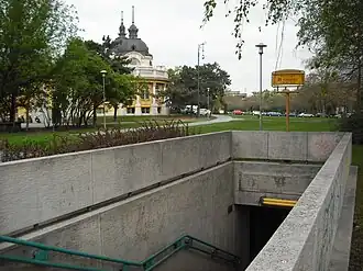 Image illustrative de l’article Széchenyi fürdő (métro de Budapest)