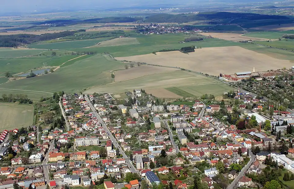 Třebechovice pod Orebem au premier planet Jeníkovice à l'arrière plan.