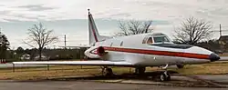 avion en exposition. Son nez est très différent de celui des autres Sabreliner, bien plus long et pointu