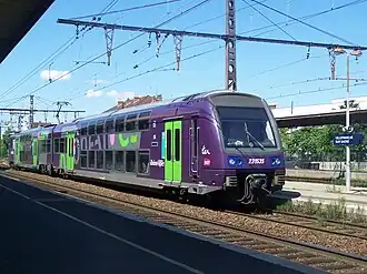 TER Rhône-Alpes en gare de Villefranche-sur-Saône.