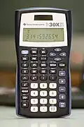 Version à LED, avec alimentation mixte pile/capteurs solaires (1993)