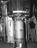 TIROS-2 sur son lanceur
