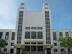 Le Théâtre national populaire.