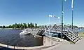 Le pont Taavisilta menant à Kirjurinluoto.