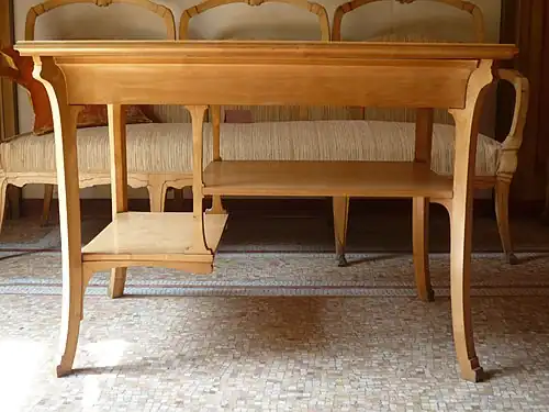 Table de Victor Horta, probablement créée pour l'Exposition internationale à Turin 1902