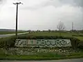 Monument décoratif indiquant la direction de Taillebourg.