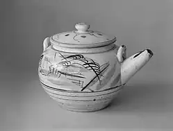 Ko-mashiko ware mado-e dobin (théière), vers 1915-1935, Brooklyn Museum.