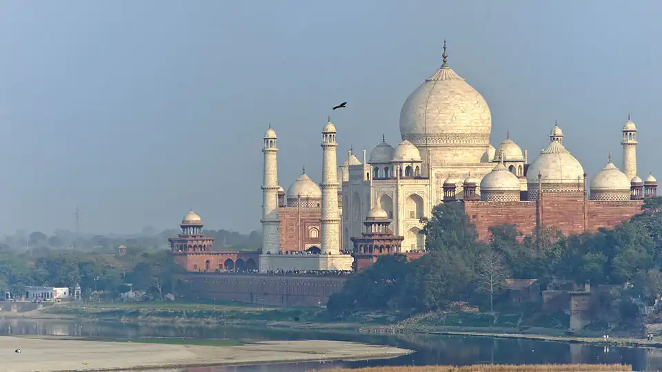 Le Taj Mahal vu du Fort Rouge.