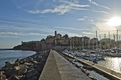 Talamone.