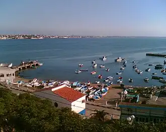 Le port de Tamentfoust, à l’extrême est de la baie d'Alger.